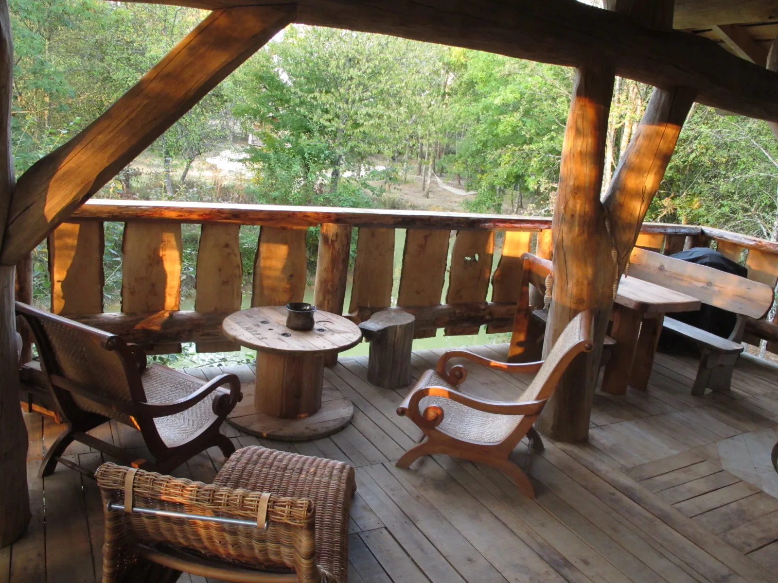 Cabane Spa du Pêcheur à Chennegy, photo 5