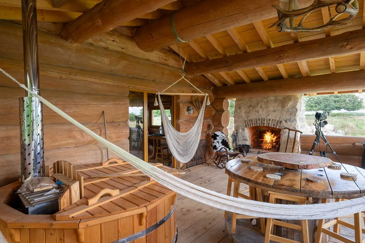 Cabane Spa du Trappeur, cabane de trappeur à Chennegy