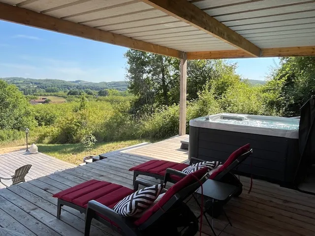 Cabane Spa et Vue Panoramique à Saint-Vincent-de-Cosse, photo 3