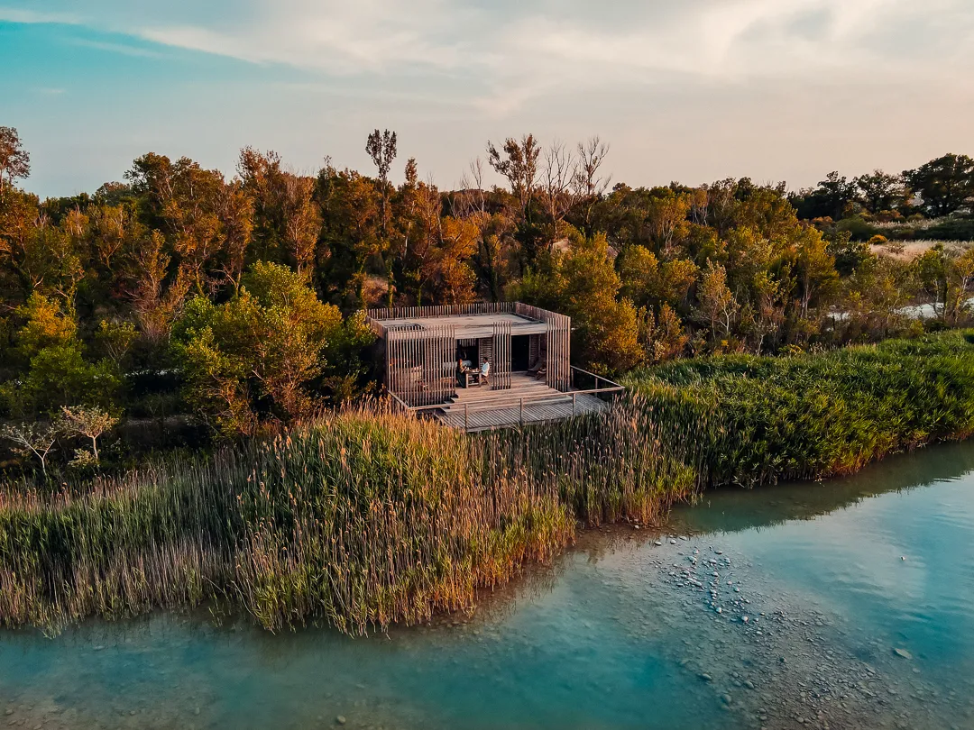 Cabane Spa Éternelle, cabane sur pilotis à Sorgues