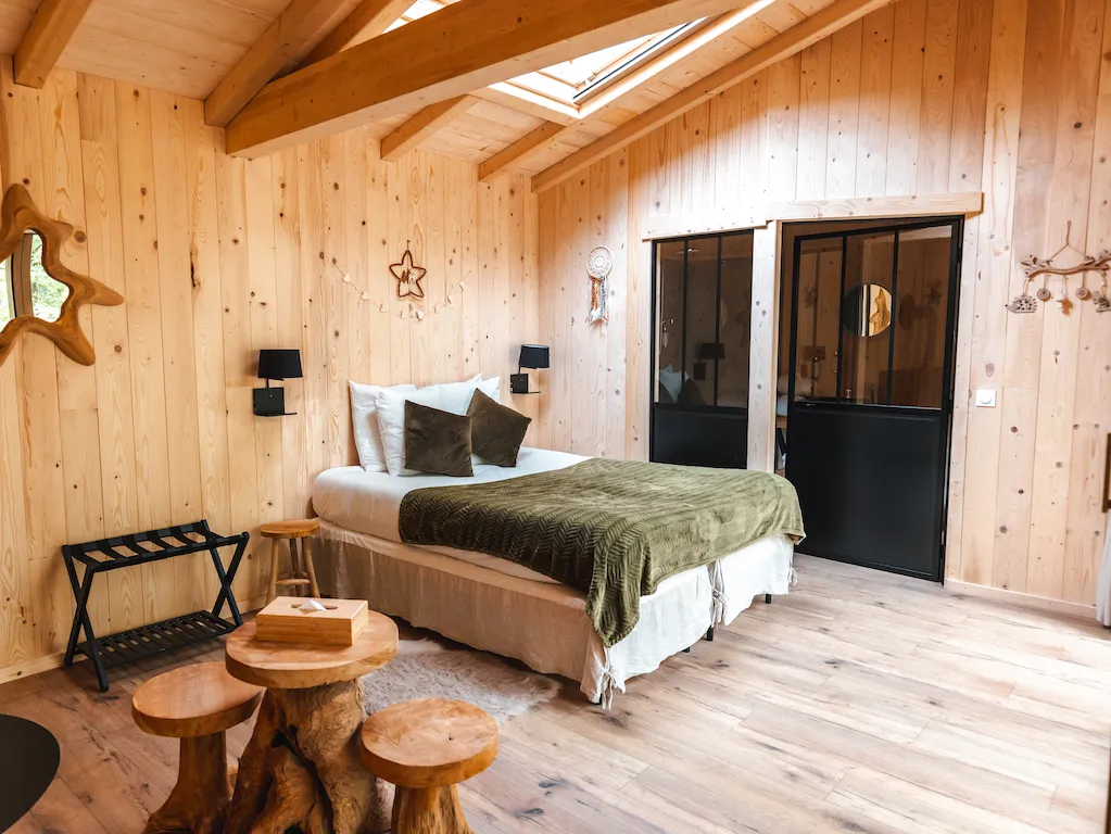 Cabane Spa Idylle, cabane dans les arbres à Rosoy-en-Multien