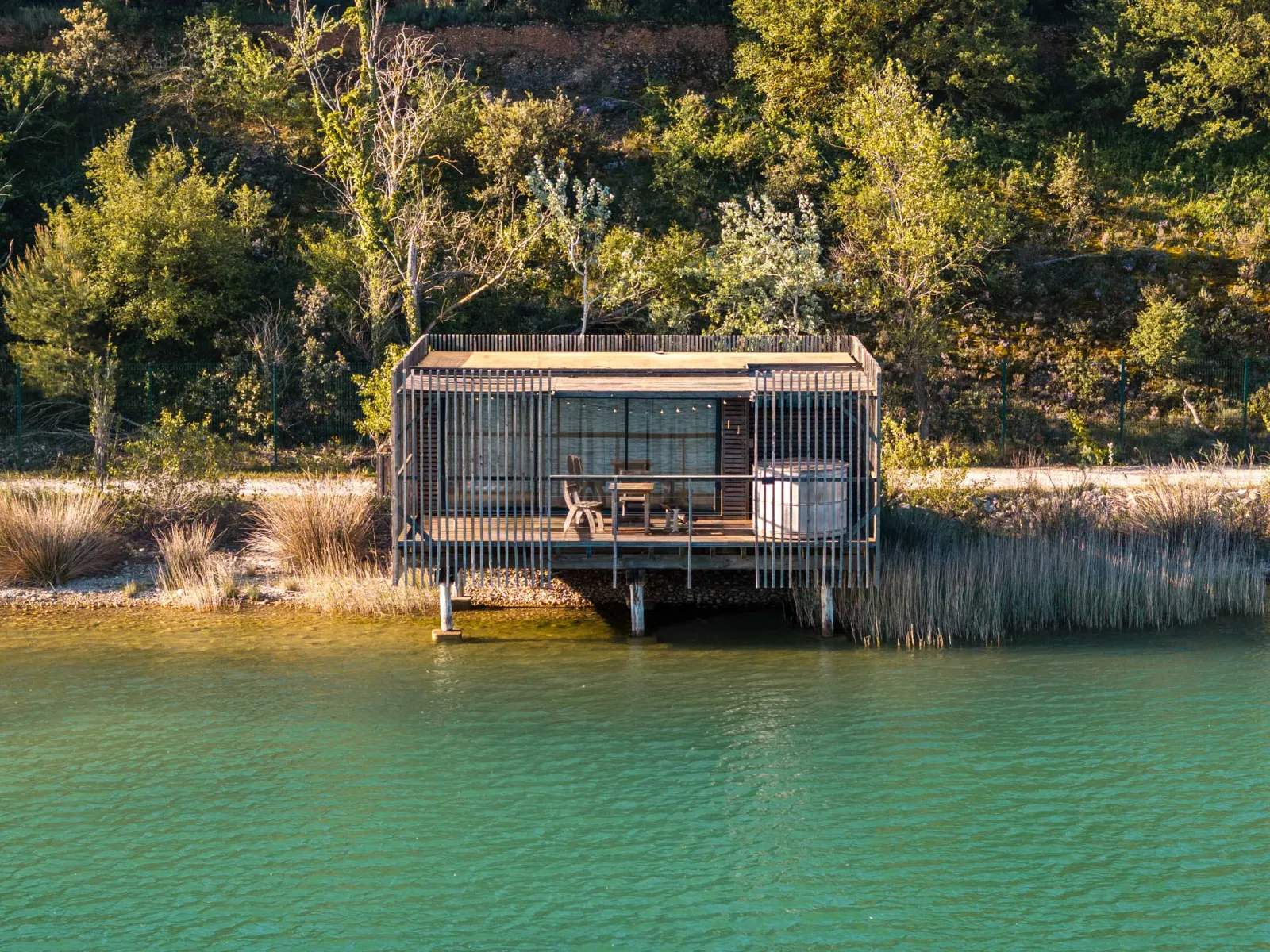 Cabane Spa Inspiration, cabane sur pilotis à Sorgues