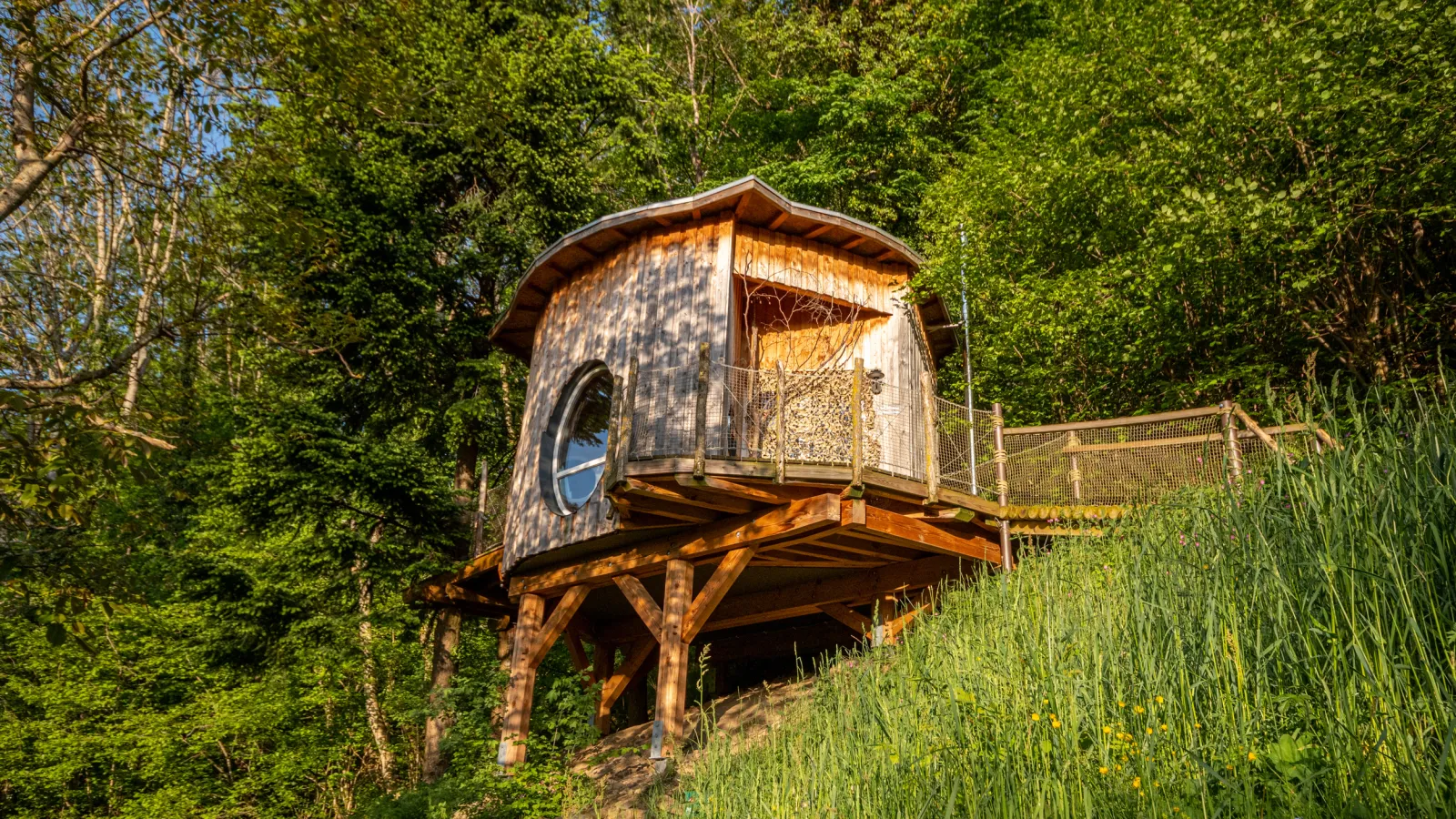 Cabane Spa Islandaise, cabane sur pilotis à Goldbach-Altenbach