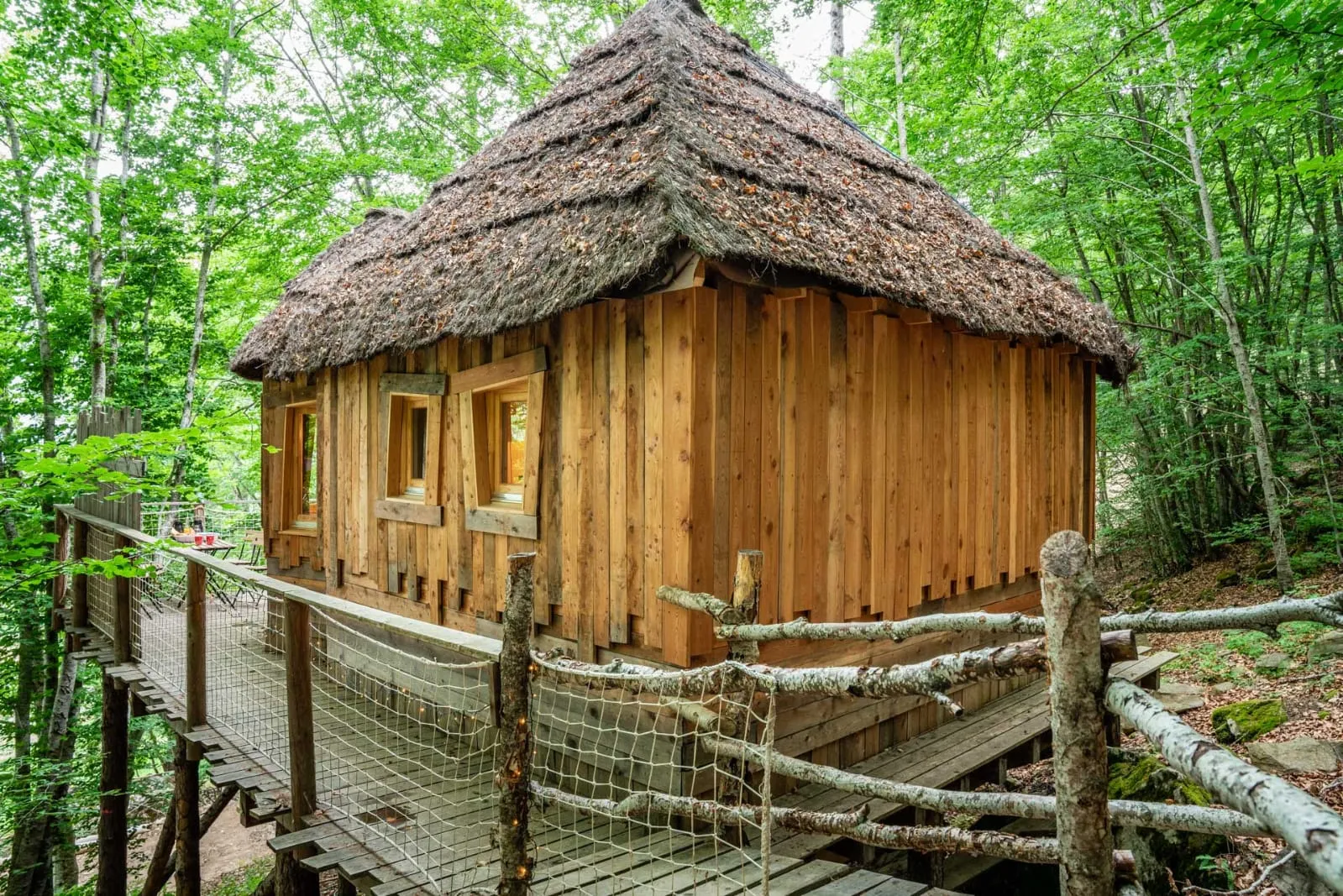 Cabane Spa Les Elfes, cabane sur pilotis à Saint-Léger-les-Mélèzes