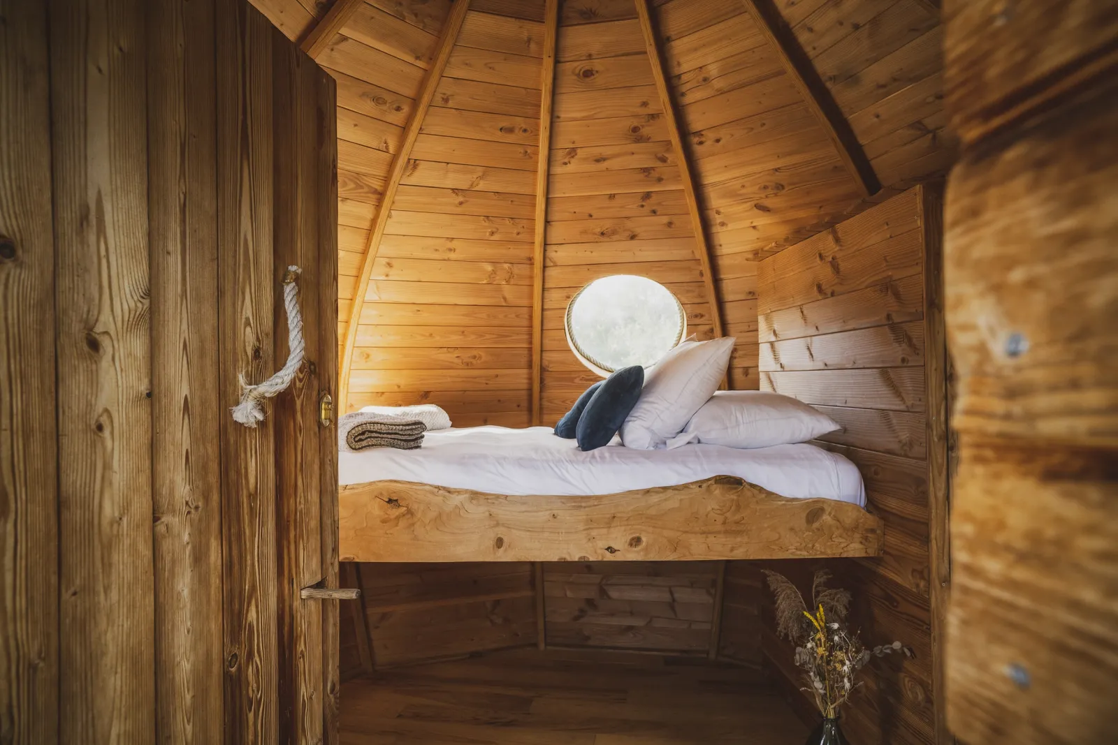 Cabane Spa Neptune à Chassey-lès-Montbozon, photo 5