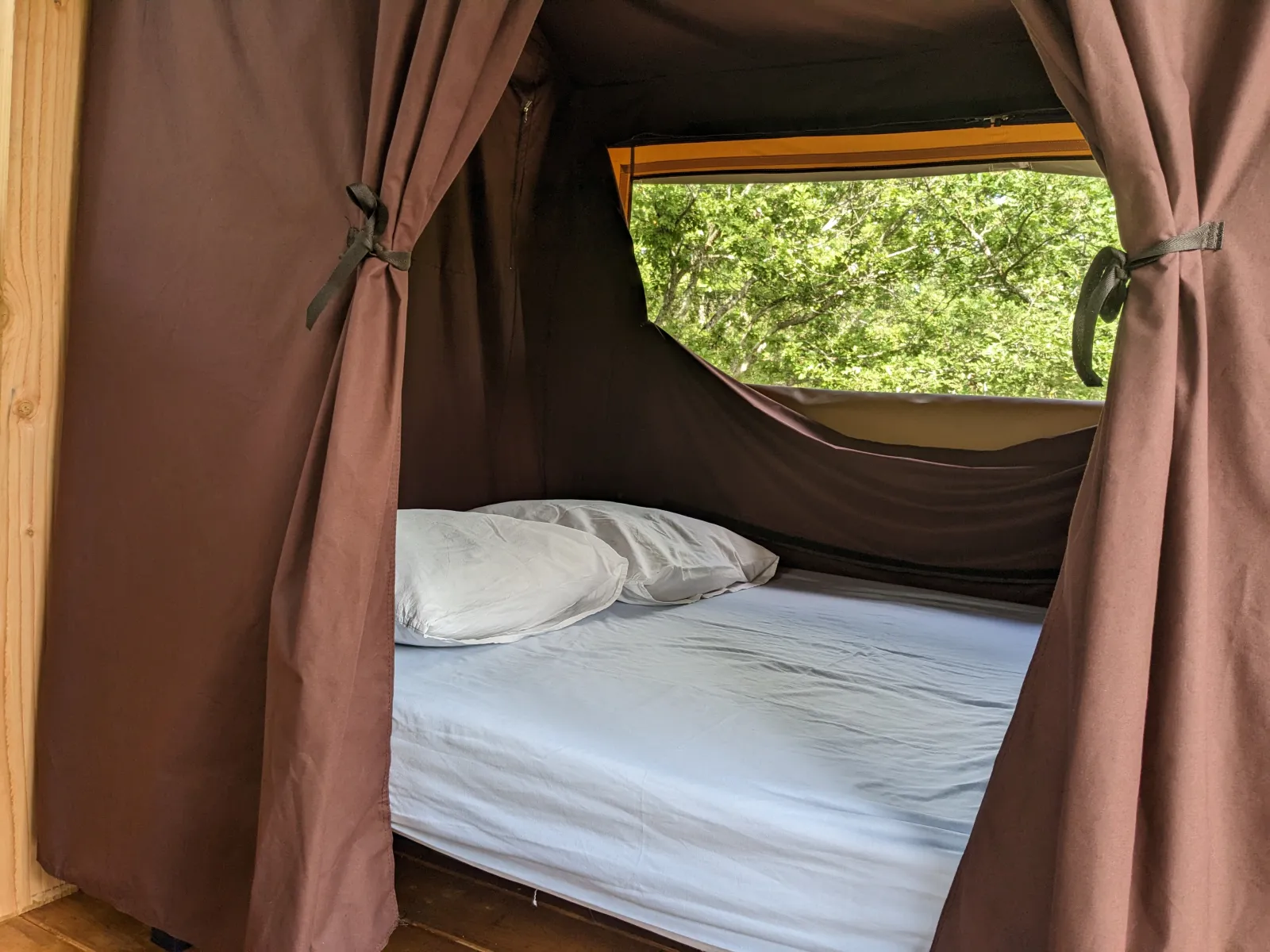 Cabane sur pilotis du Roc del Rey à Belloc, photo 2