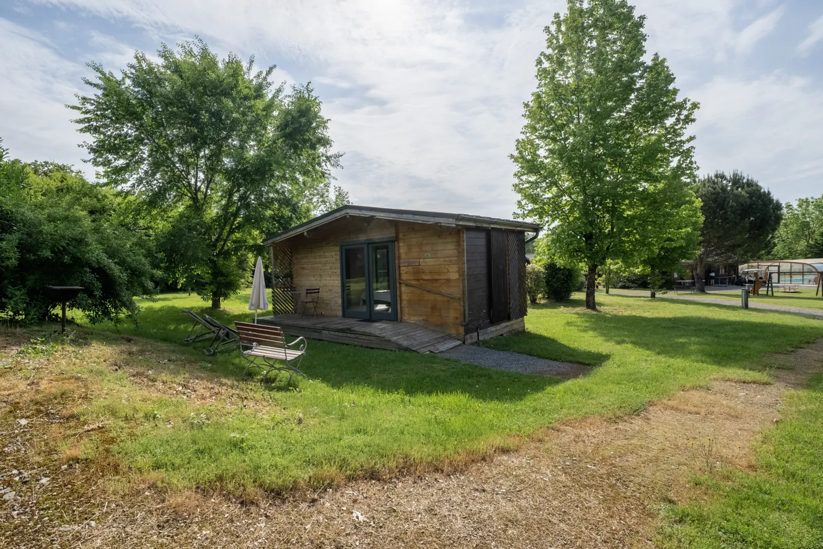 Cabane Taboo, cabane au sol à Chamberet