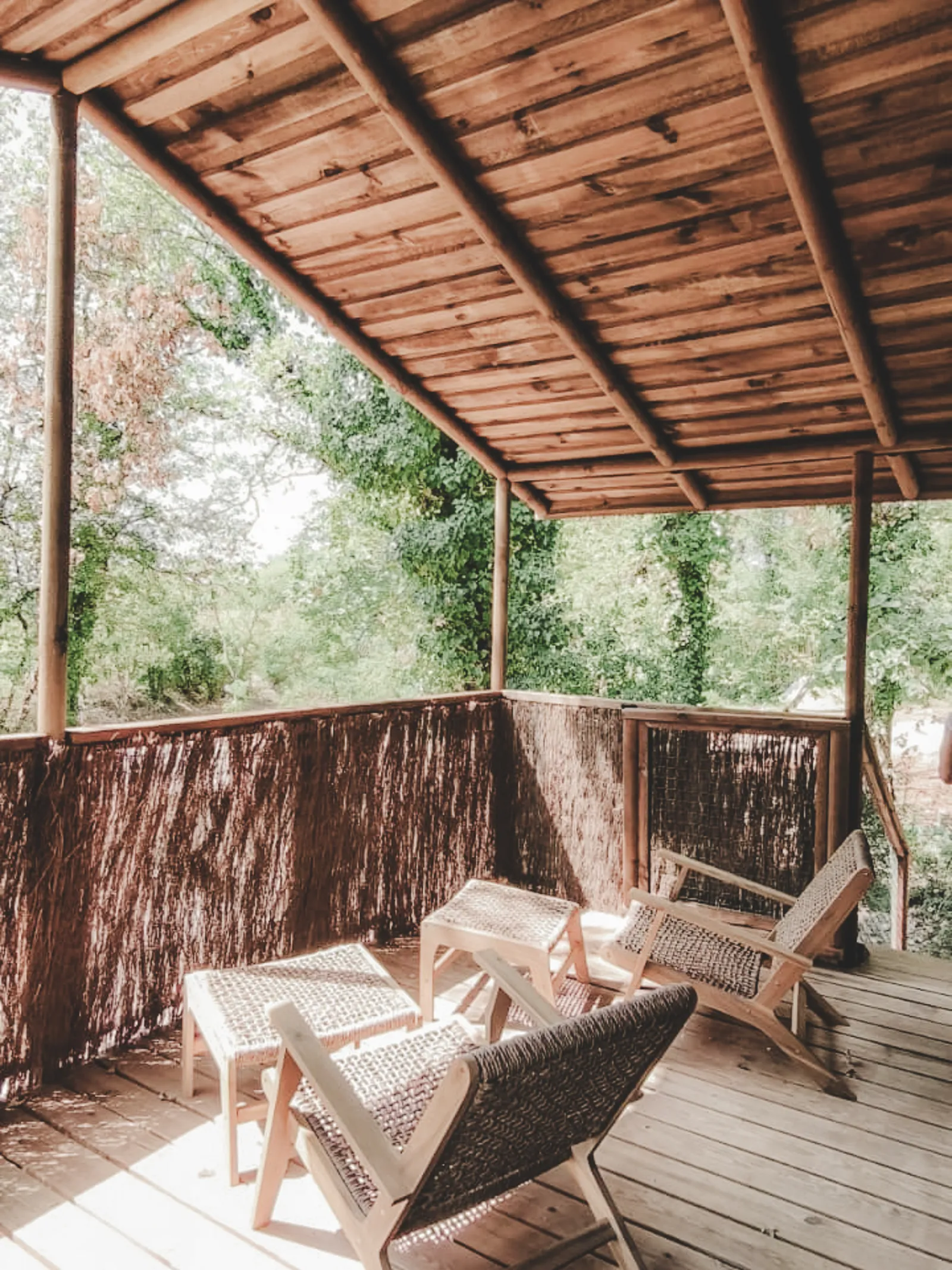 Cabane Tèrra, cabane sur pilotis à Saint-Aubin-de-Nabirat