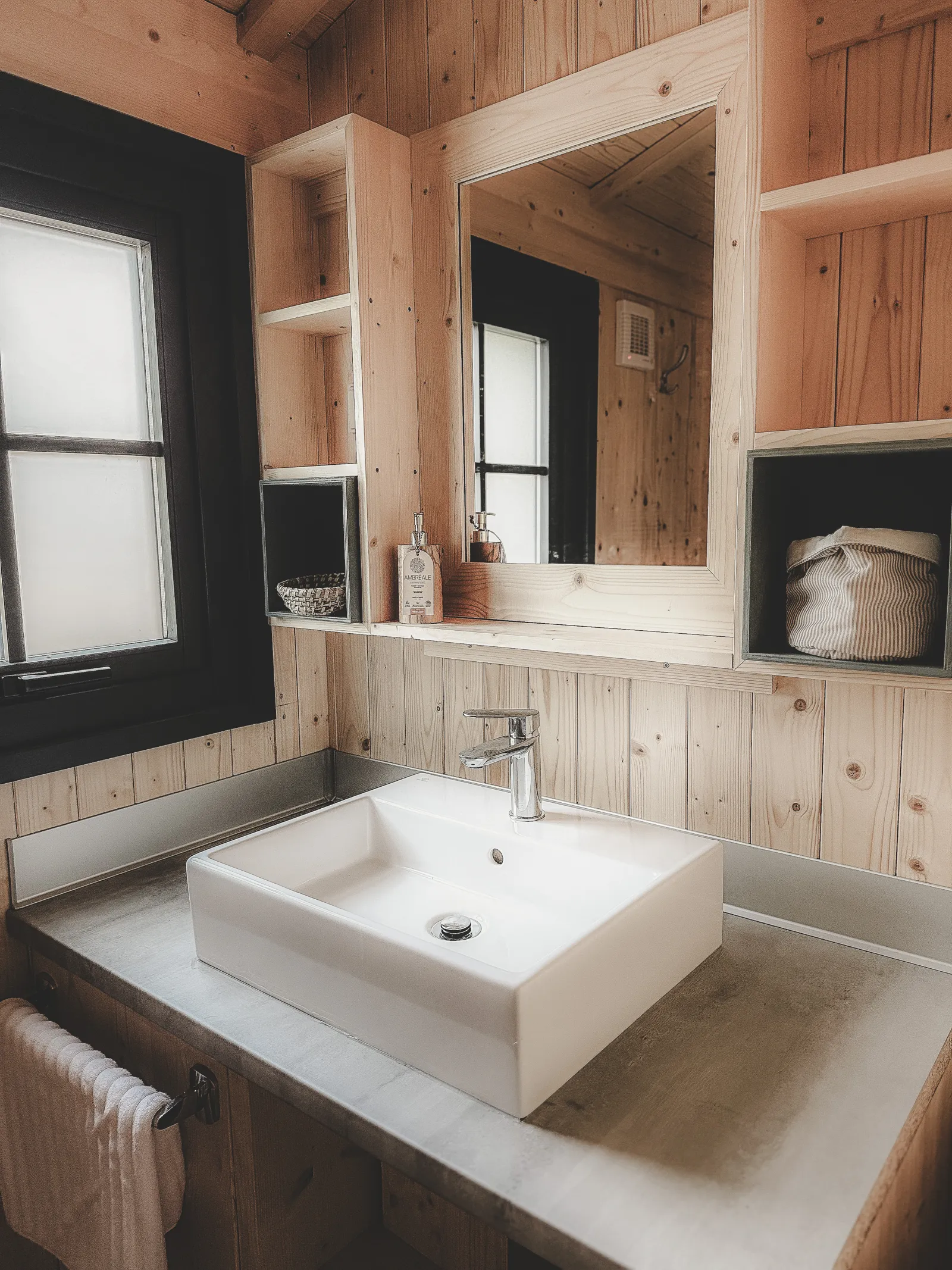 Cabane Tèrra à Saint-Aubin-de-Nabirat, photo 5