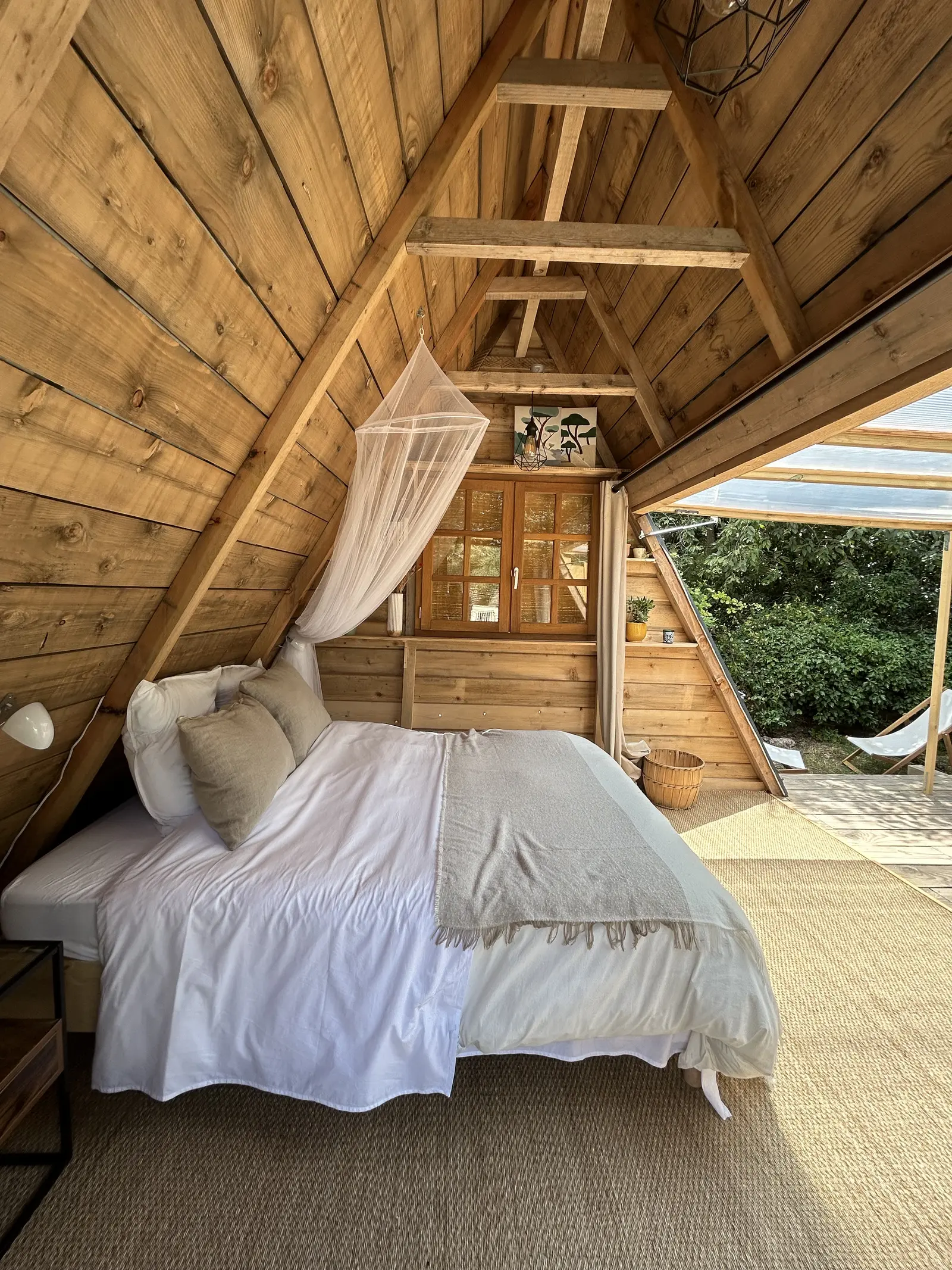 Cabane tipi de la Maison d'Hamih, cabane au sol à Uzès