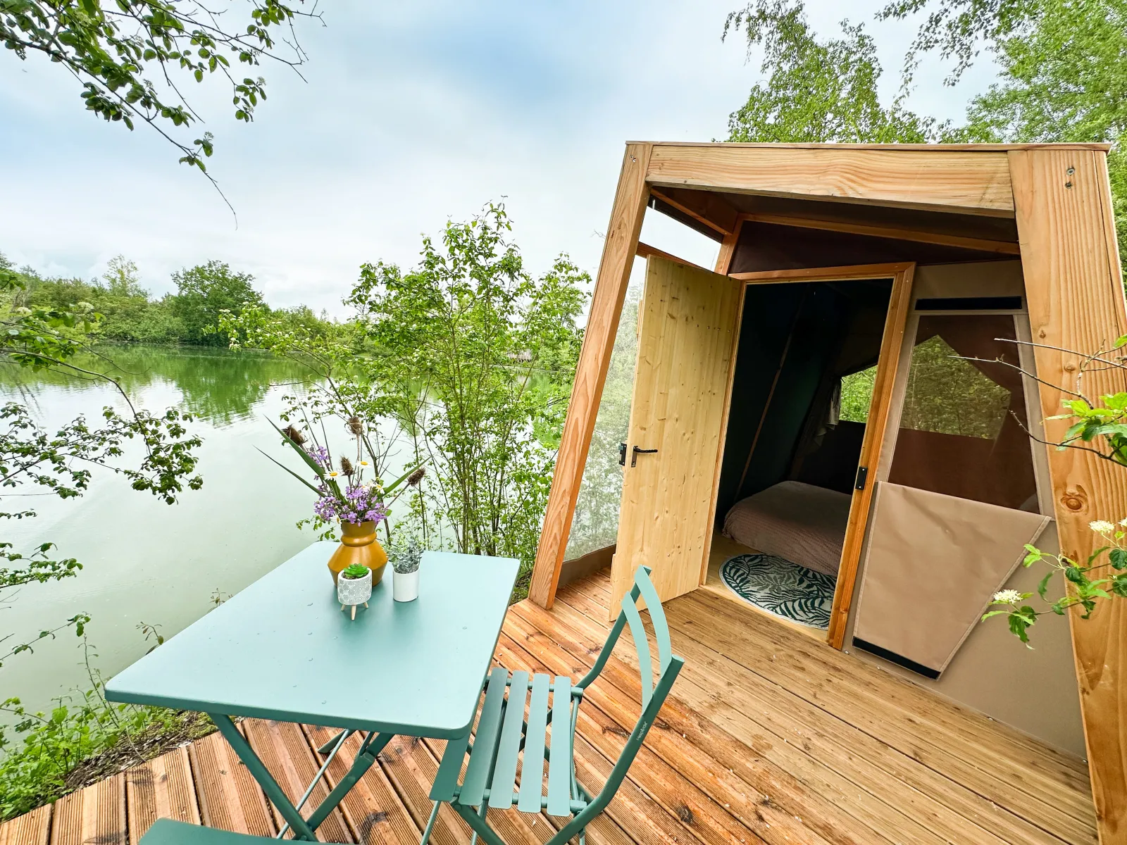 Cabane Tipi des Étangs, cabane au sol à Gravon