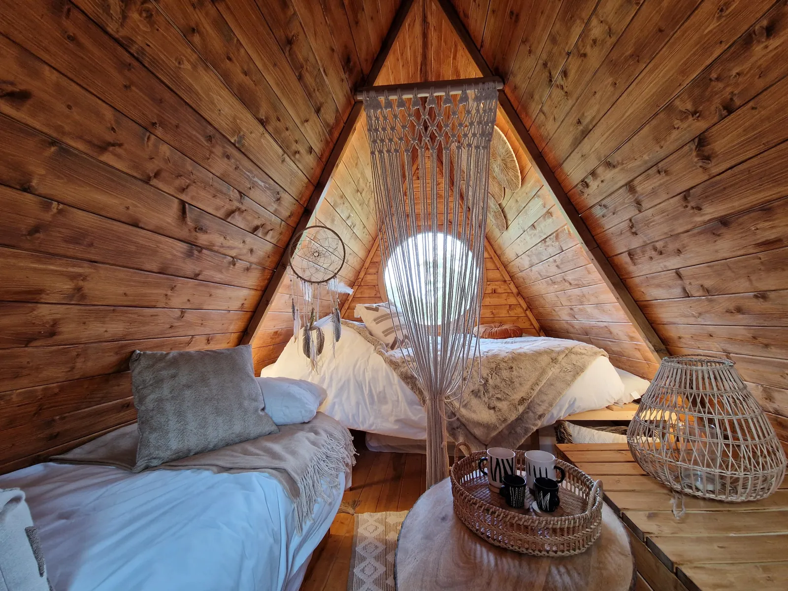 Cabane Tipi Indiana, cabane sur pilotis à Buhl-Lorraine