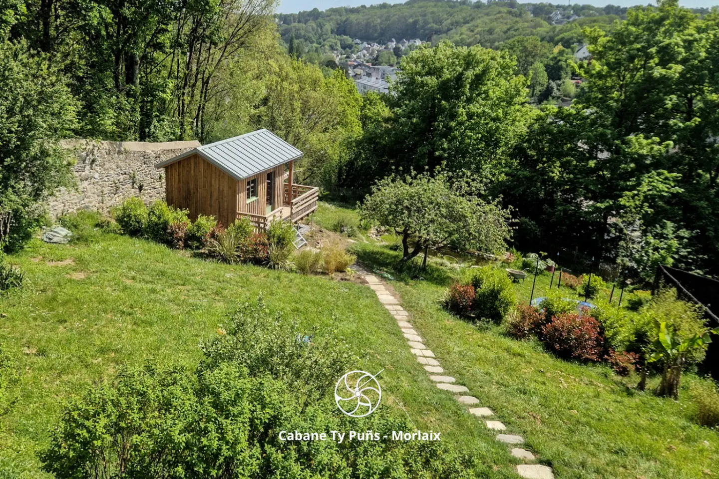 Cabane Ty Puñs, cabane au sol à Morlaix