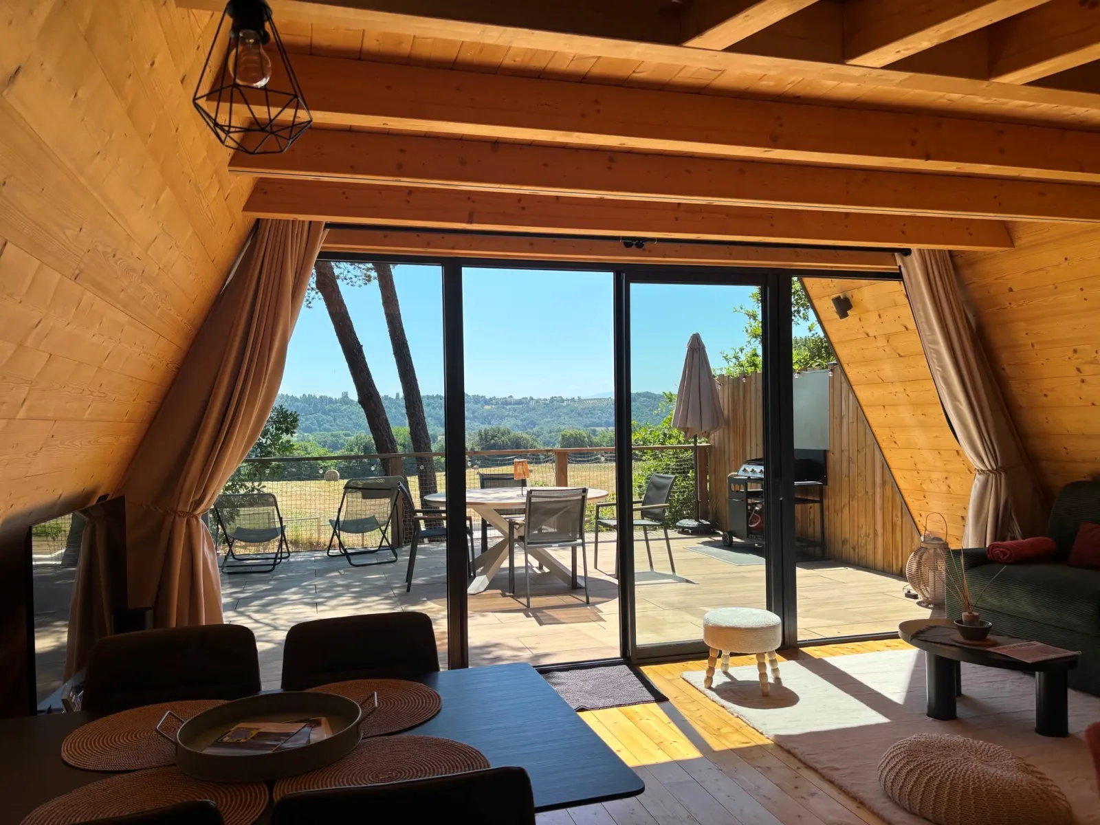 Cabane VercoréA, cabane sur pilotis à Bathernay