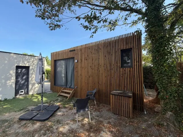 Cabane verte, cabane au sol à Vannes