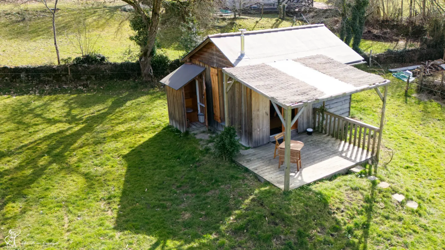 Cabanes des Vergnes, cabane au sol à Sousceyrac-en-Quercy