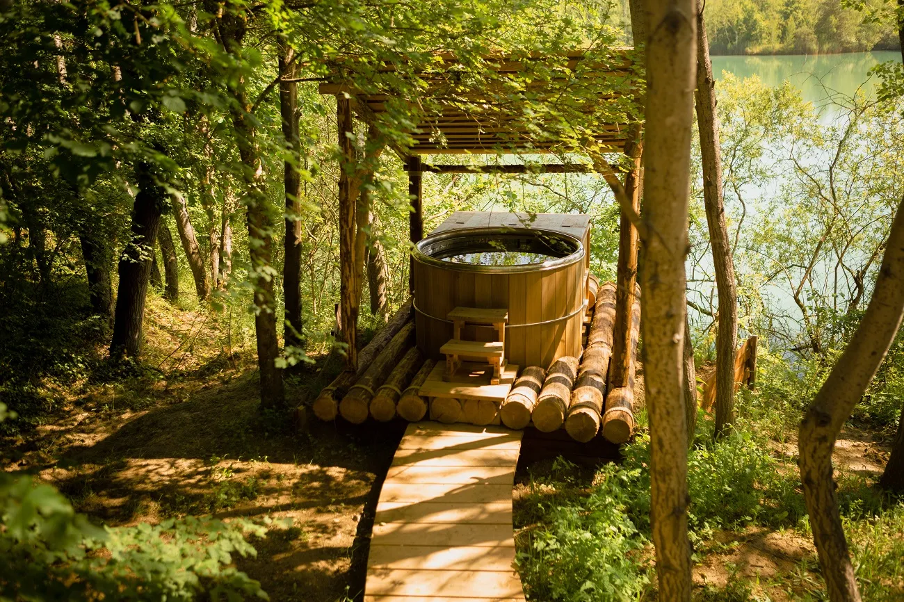 Cabanes Duo pieds dans l'eau à Saint-Léger-aux-Bois, photo 2