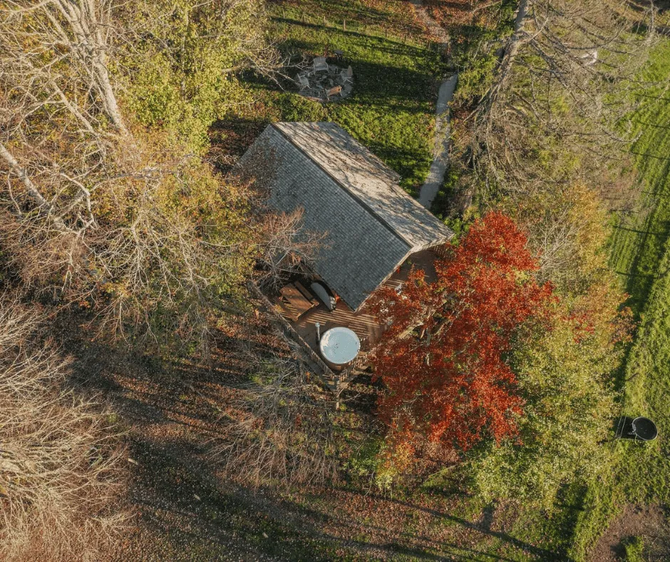 Cabanon Perché de Memanat, cabane dans les arbres à Chavanat