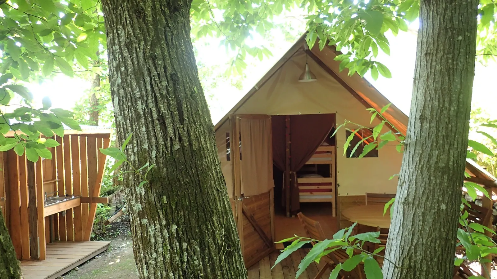 Cabanon toilé à Gravières, photo 3