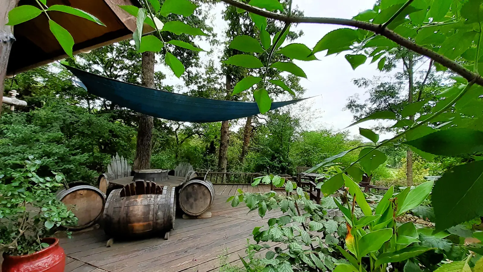 Chalet cabane les Rêves, cabane au sol à Sery