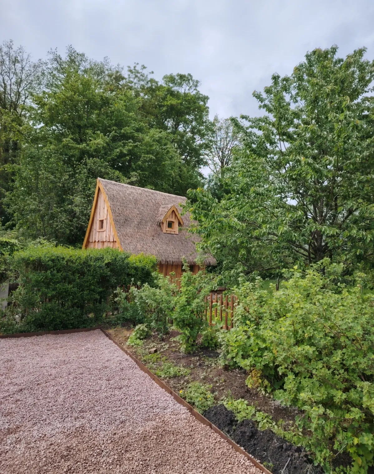 Chaumière ensorcelée à Anor, photo 2