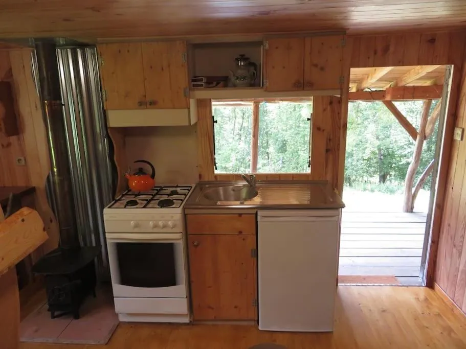 Cosy cabane à Montbrun-Bocage, photo 4