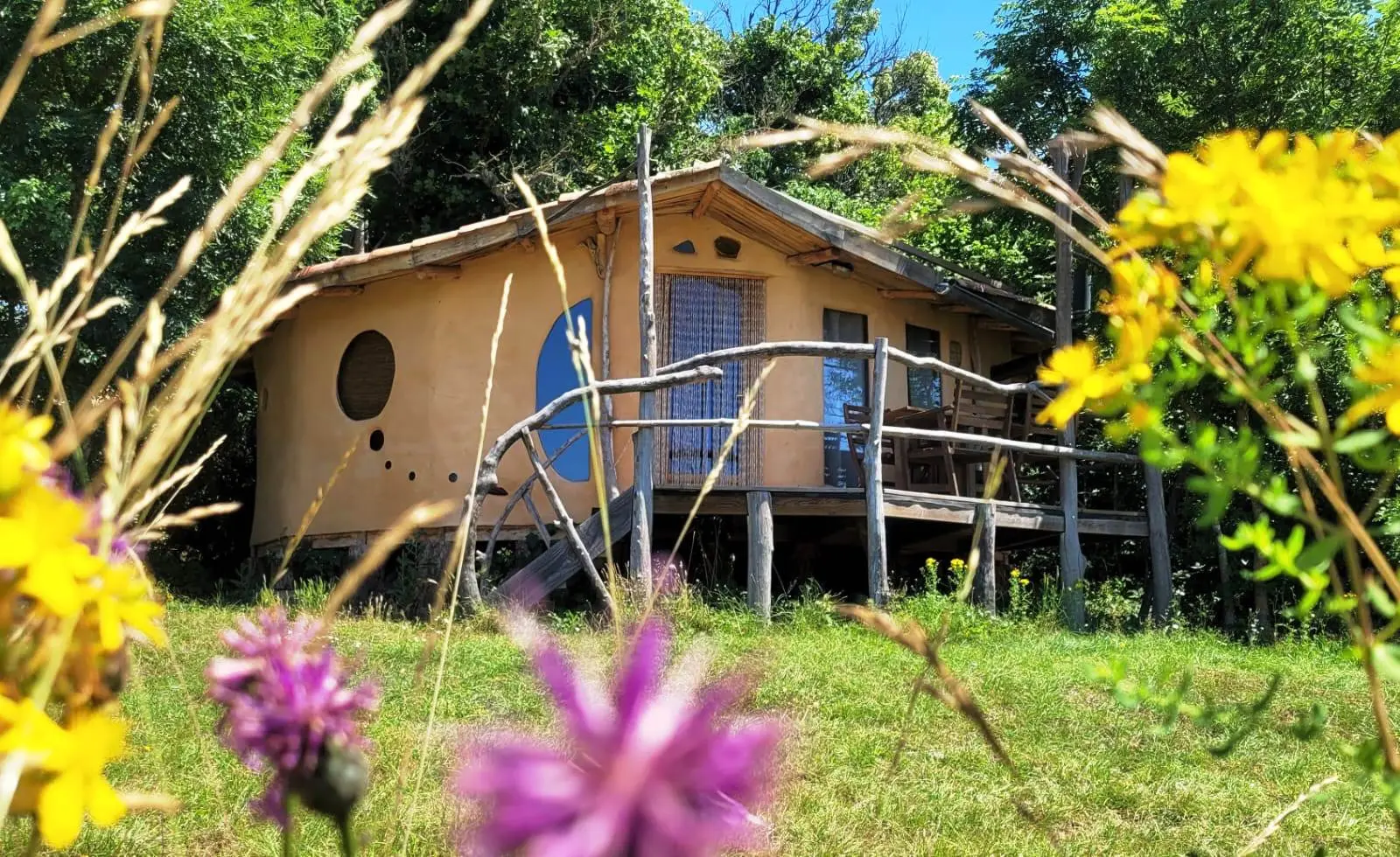 Éco-cabane de Pradines à Lanuéjols, photo 2