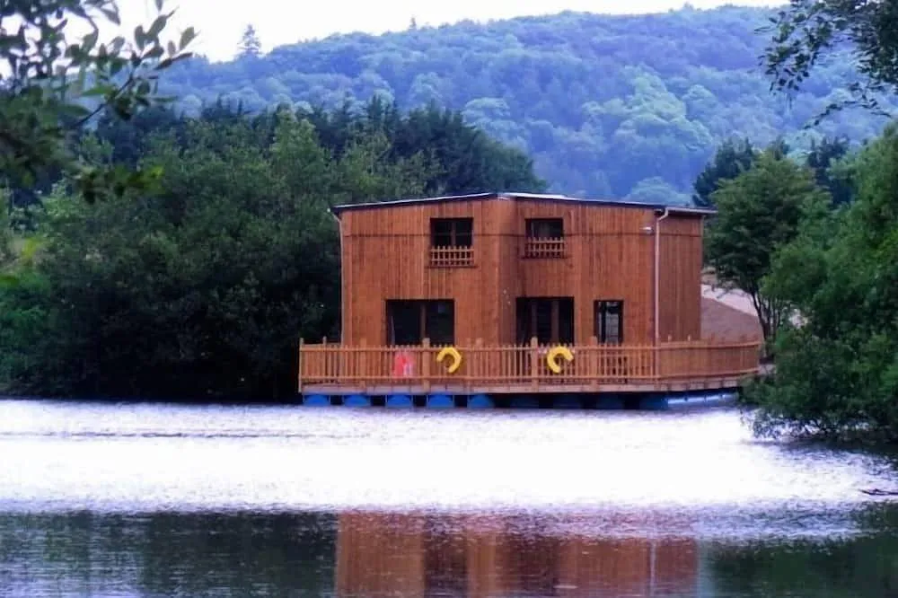 Elle fait son cinéma, cabane sur l'eau à Colleville