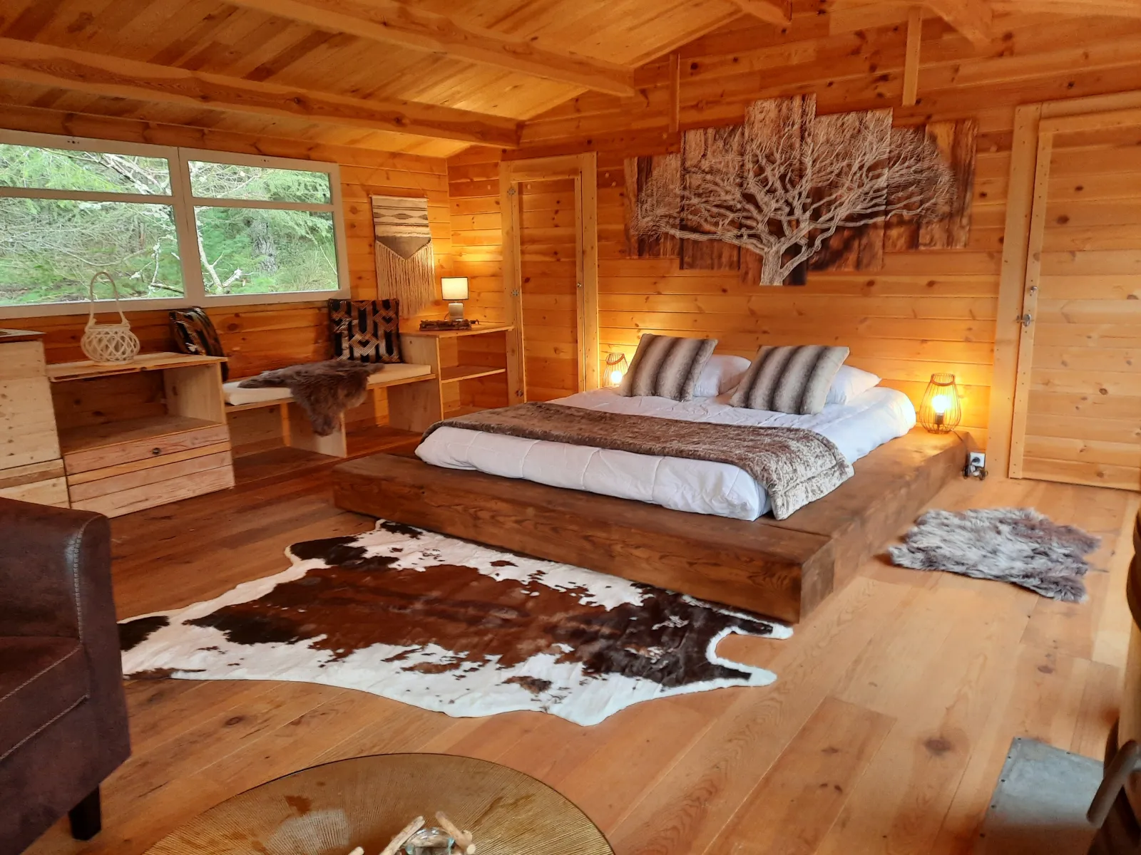 Forest Cocoon, cabane au sol à Villanière