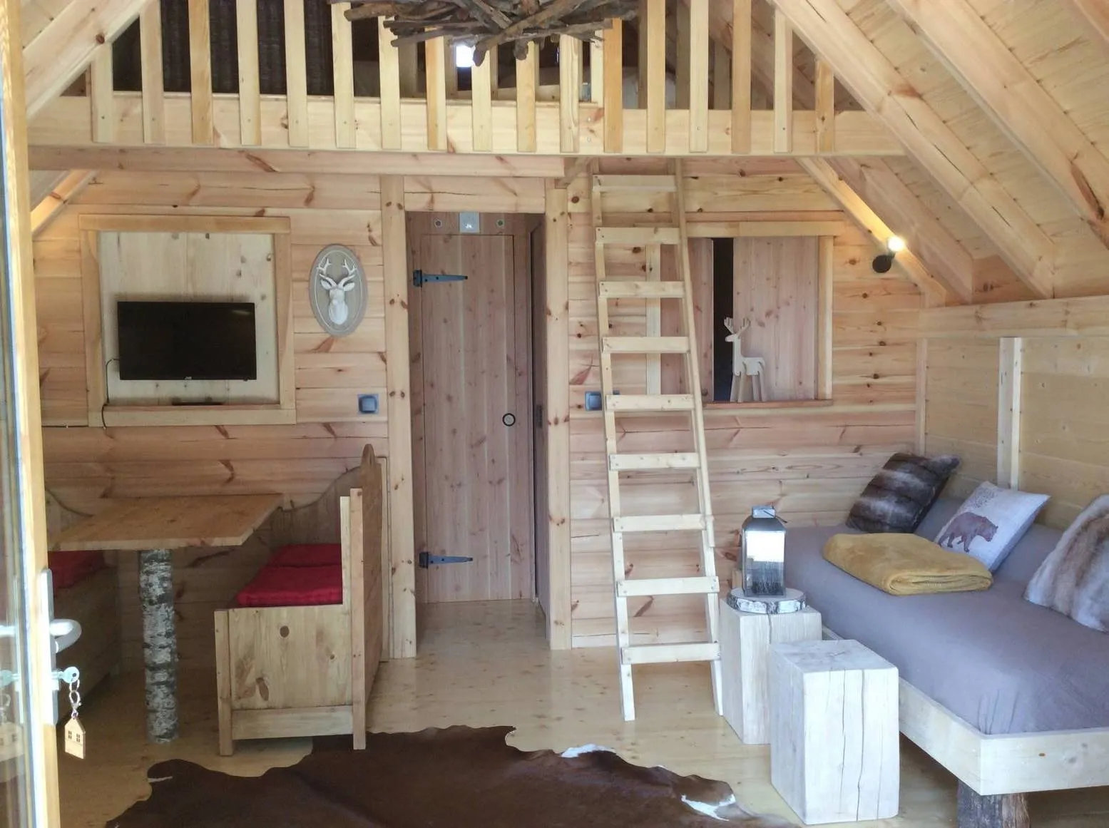 Grande cabane de Shanti Lac à Berson, photo 3