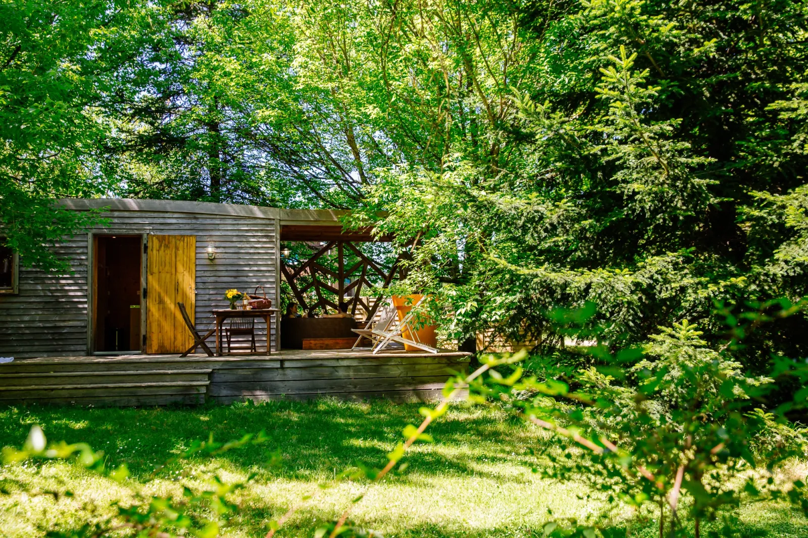 L'Oenolodge, cabane au sol à Le Nizan