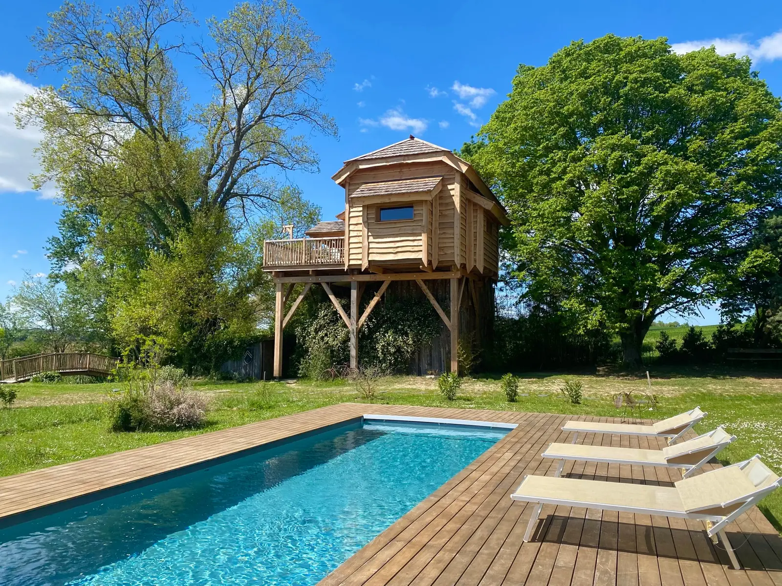 La cabane de Beauville, cabane sur pilotis à Beauville