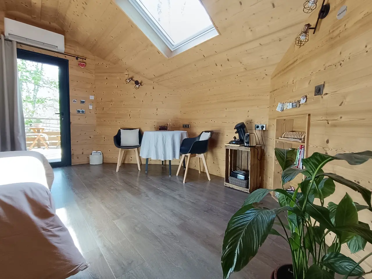La Cabane de Lyns à Saint-Diéry, photo 4