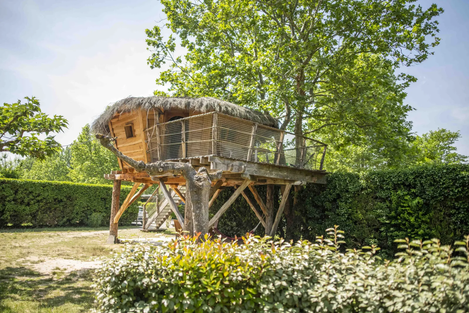 La Cabane de Pan, cabane sur pilotis à L'Isle-sur-la-Sorgue