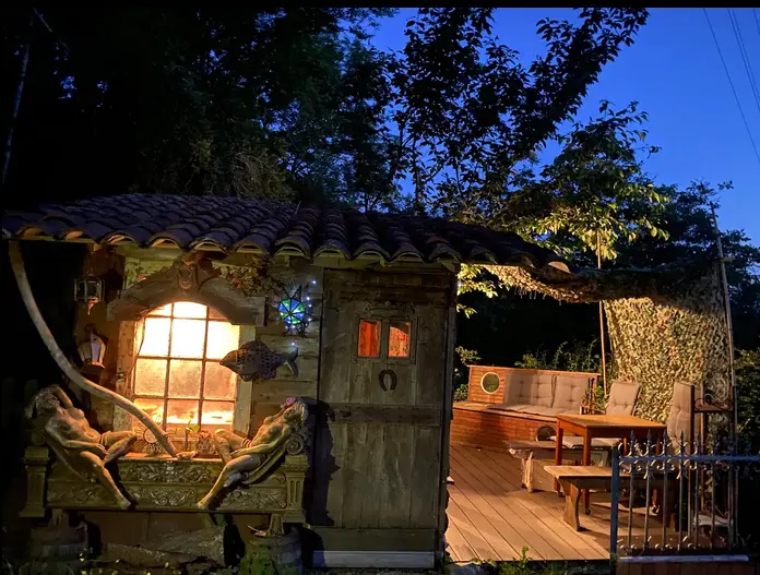 La cabane des deux muses à Bussières, photo 3