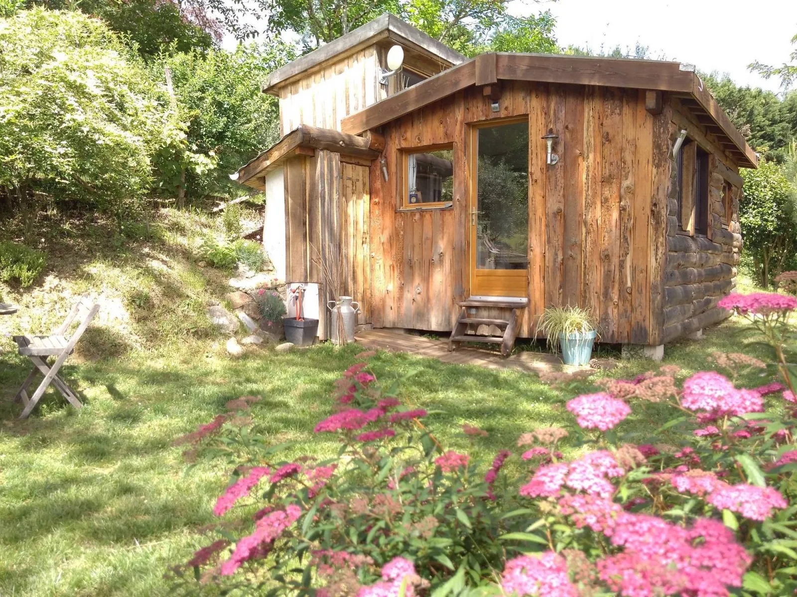 La Cabane en Bois, cabane au sol à Villemur-sur-Tarn