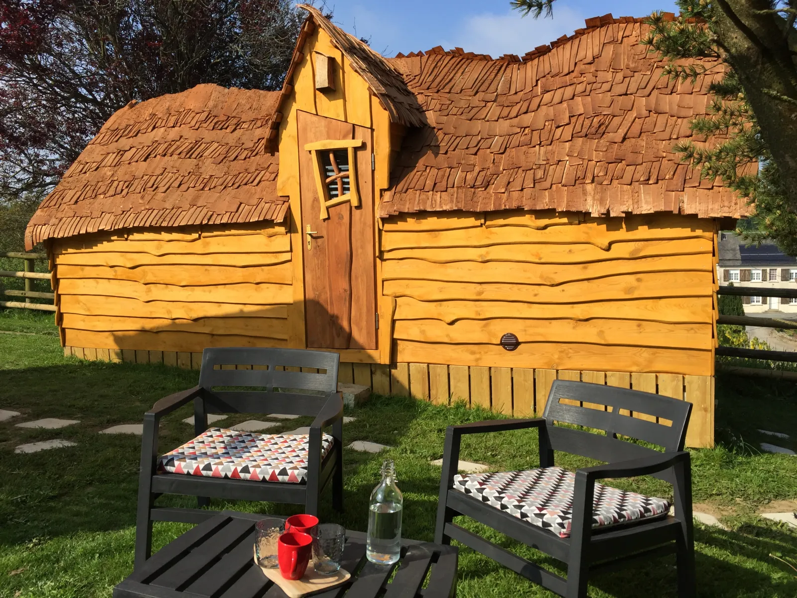La Cabane Enchantée du Cauchais, cabane au sol à Saint-Lô
