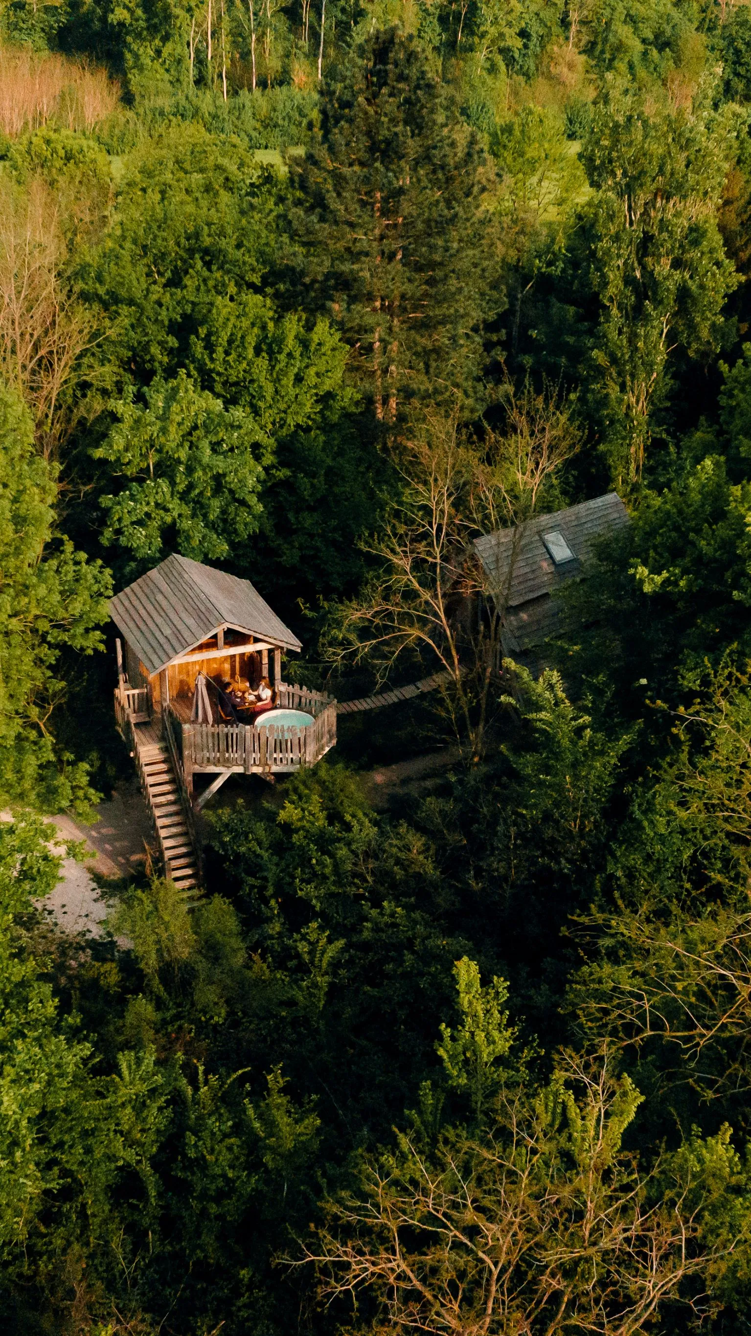 La Cabane Merveilleuse, cabane dans les arbres à Rosoy-en-Multien