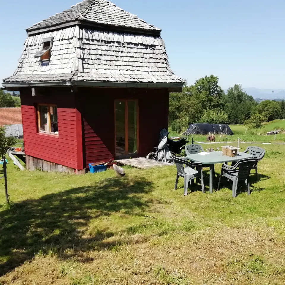 La Cabane pentagonale à Merlas, photo 3