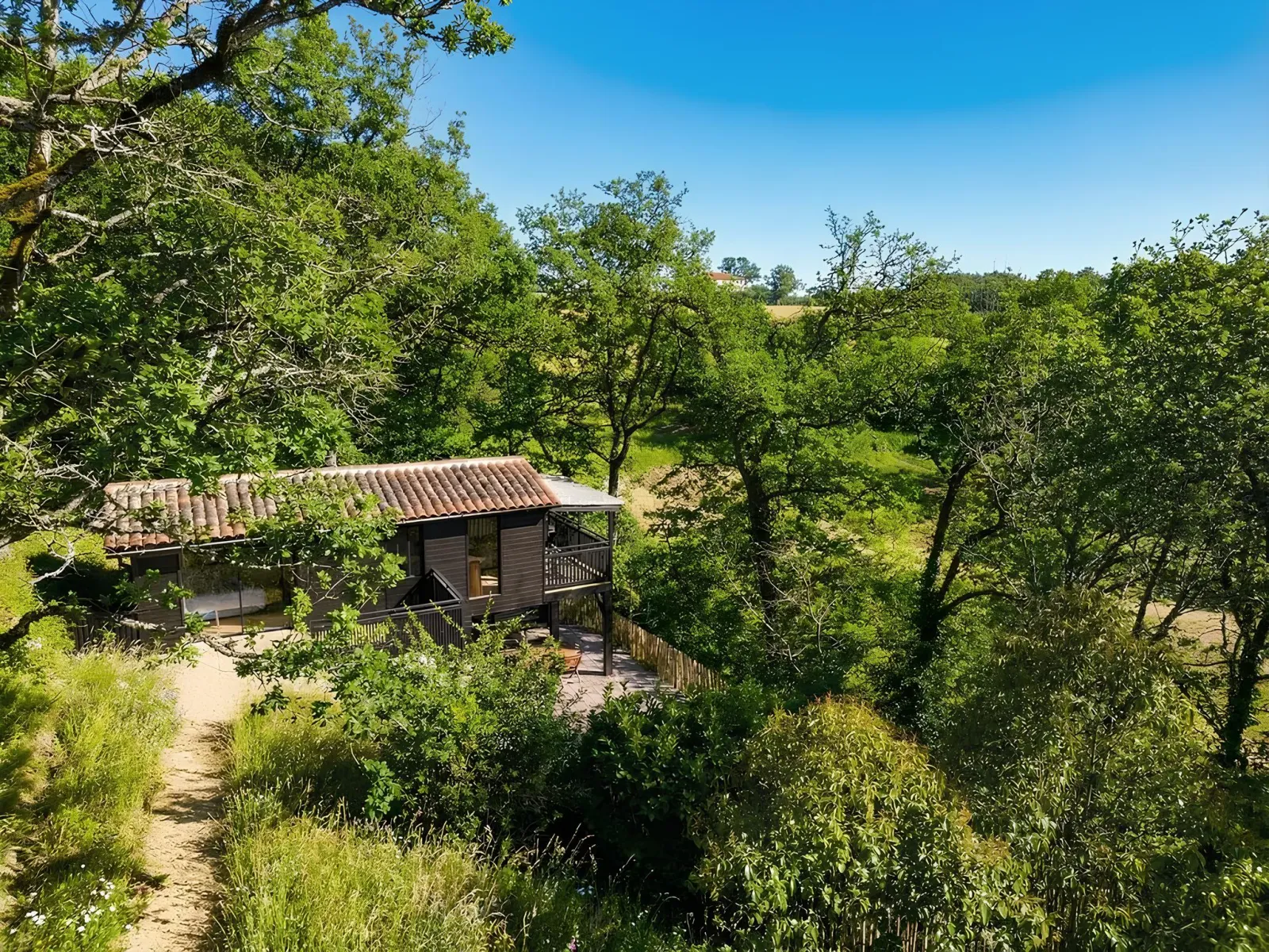 La Cabane Tchanquée, cabane sur pilotis à Marsolan