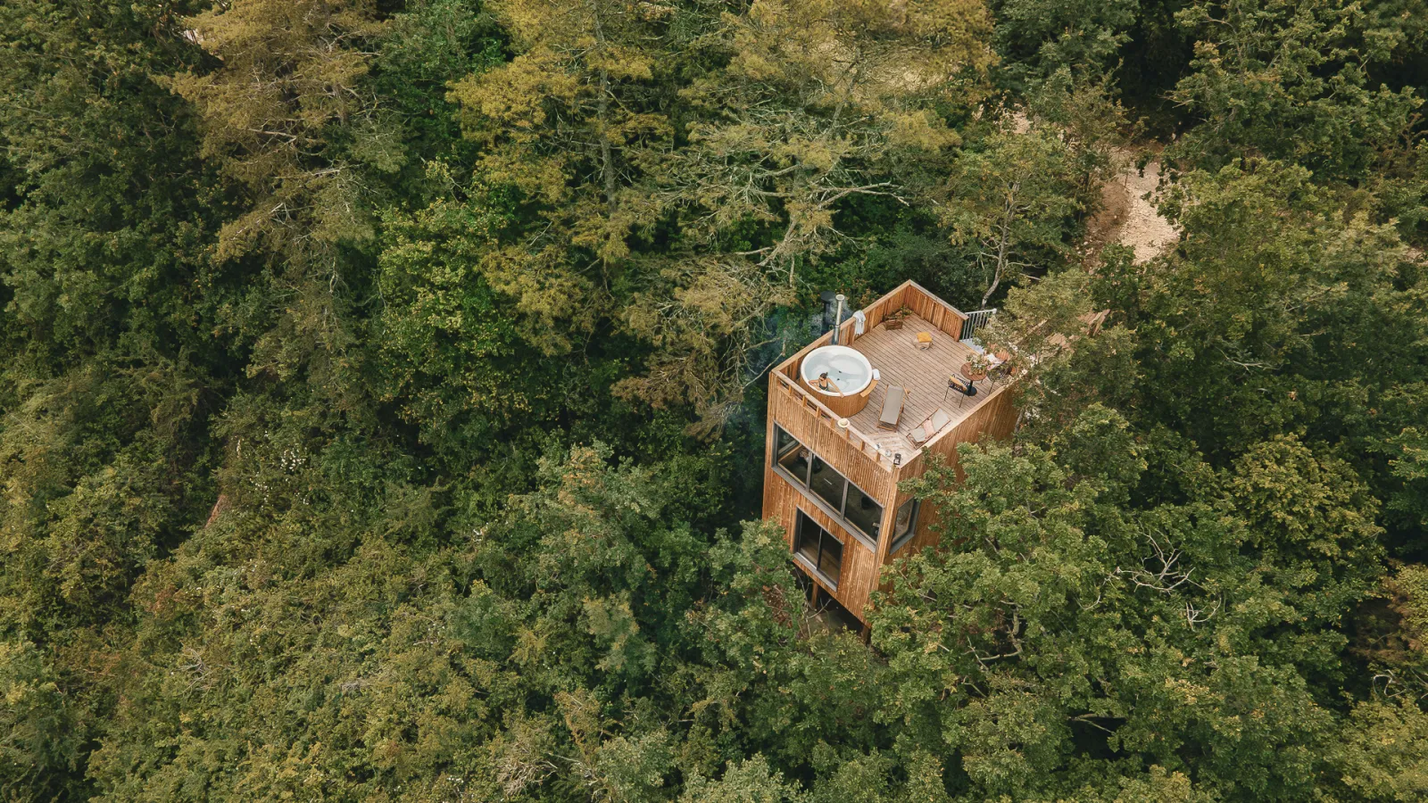 La Palombière 1, cabane dans les arbres à Laparade