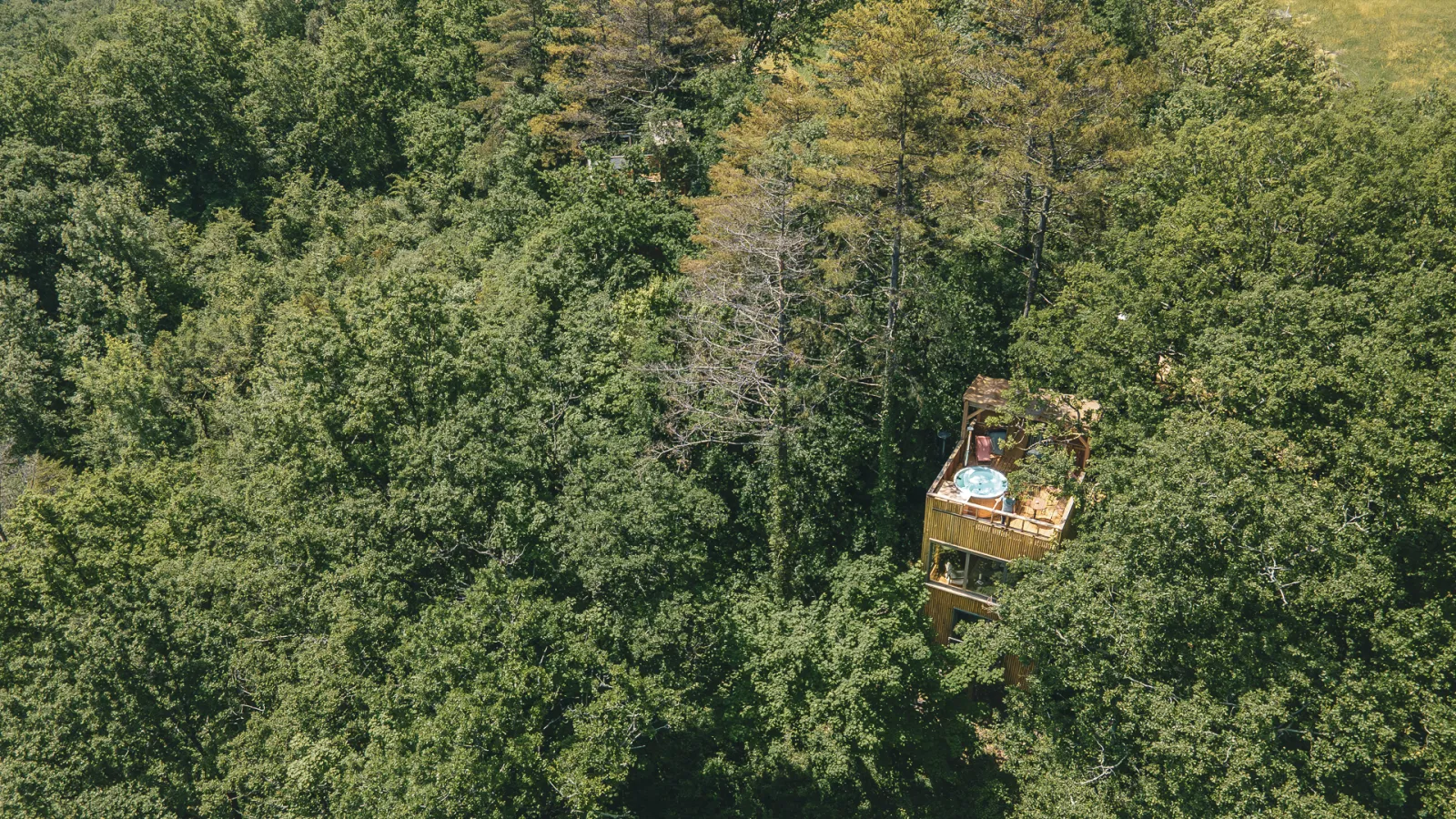 La Palombière 2, cabane sur pilotis à Laparade