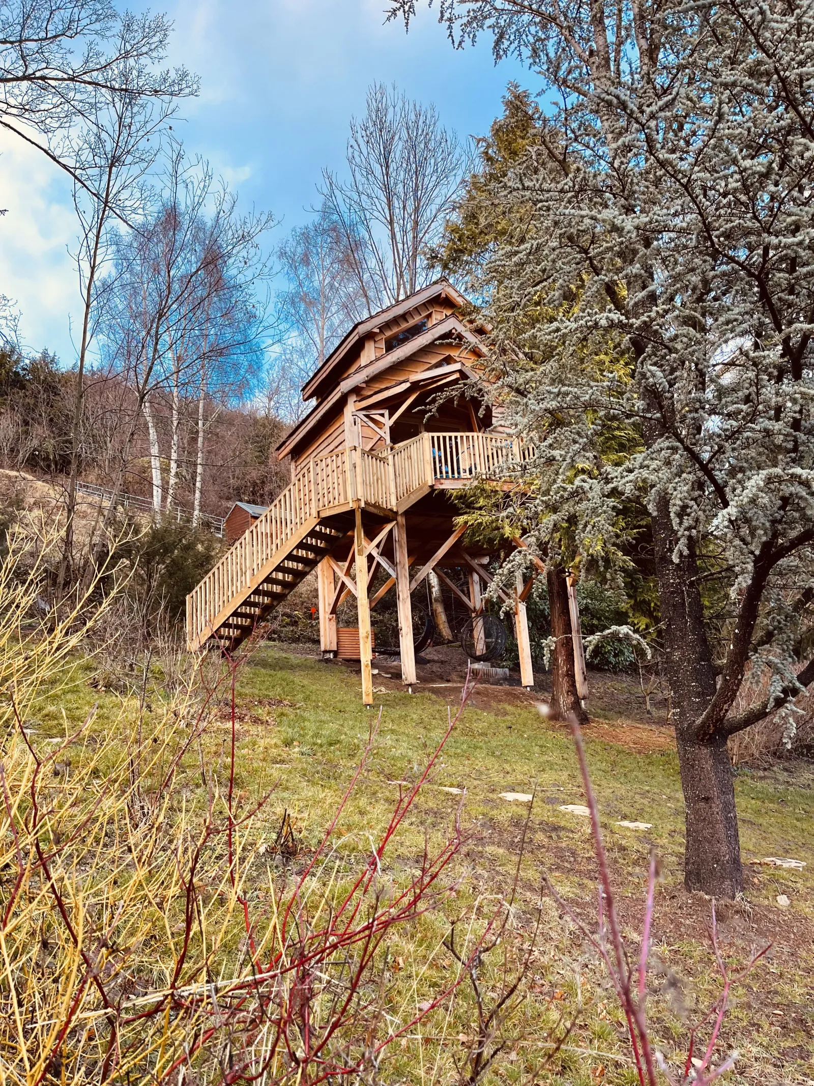 Lac'abane spa'bulleuse, cabane sur pilotis à Chambon-sur-Lac