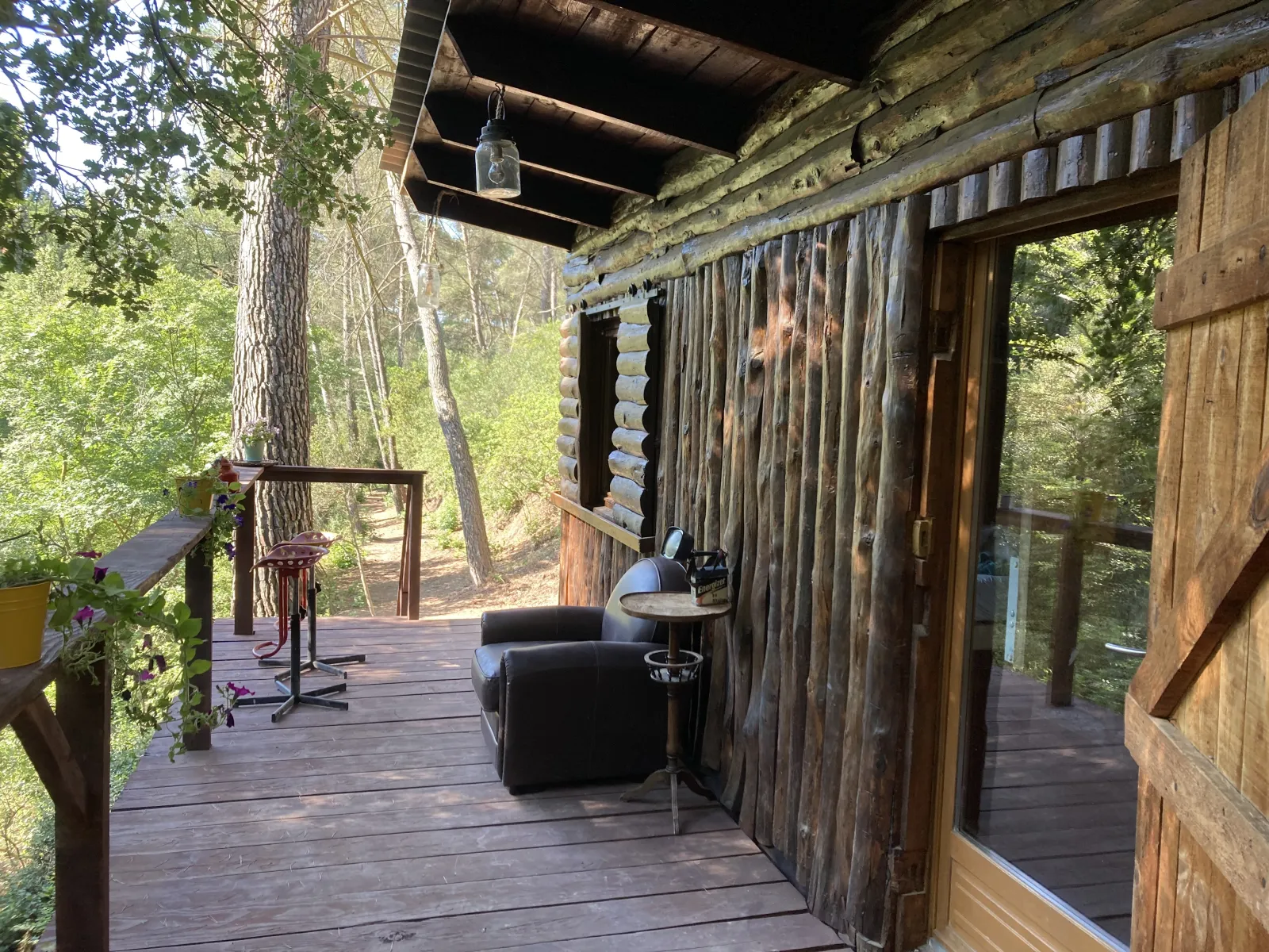 Le Cabanon d'Aix, cabane sur pilotis à Aix-en-Provence