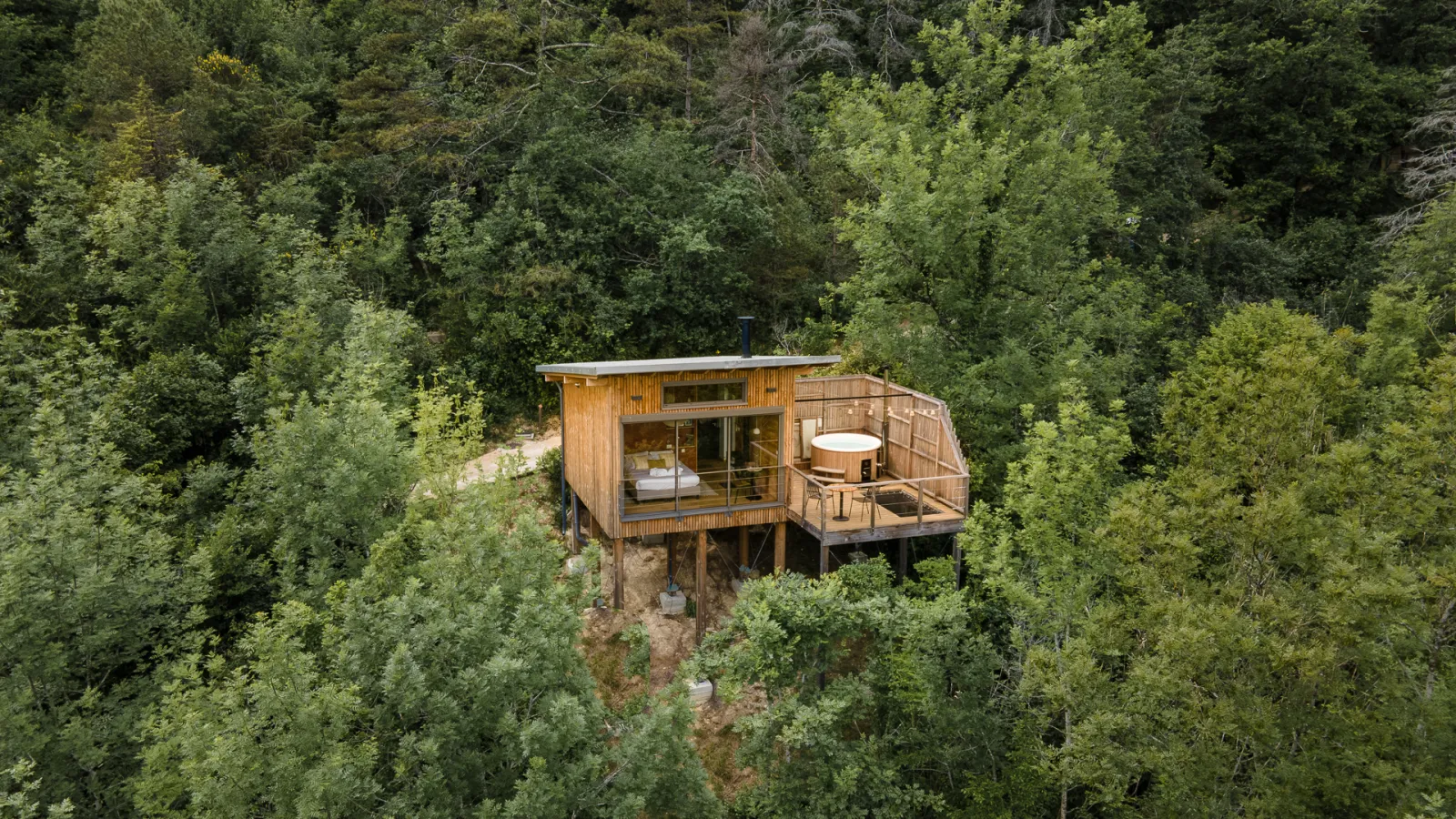 Le Carrelet 3, cabane sur pilotis à Laparade