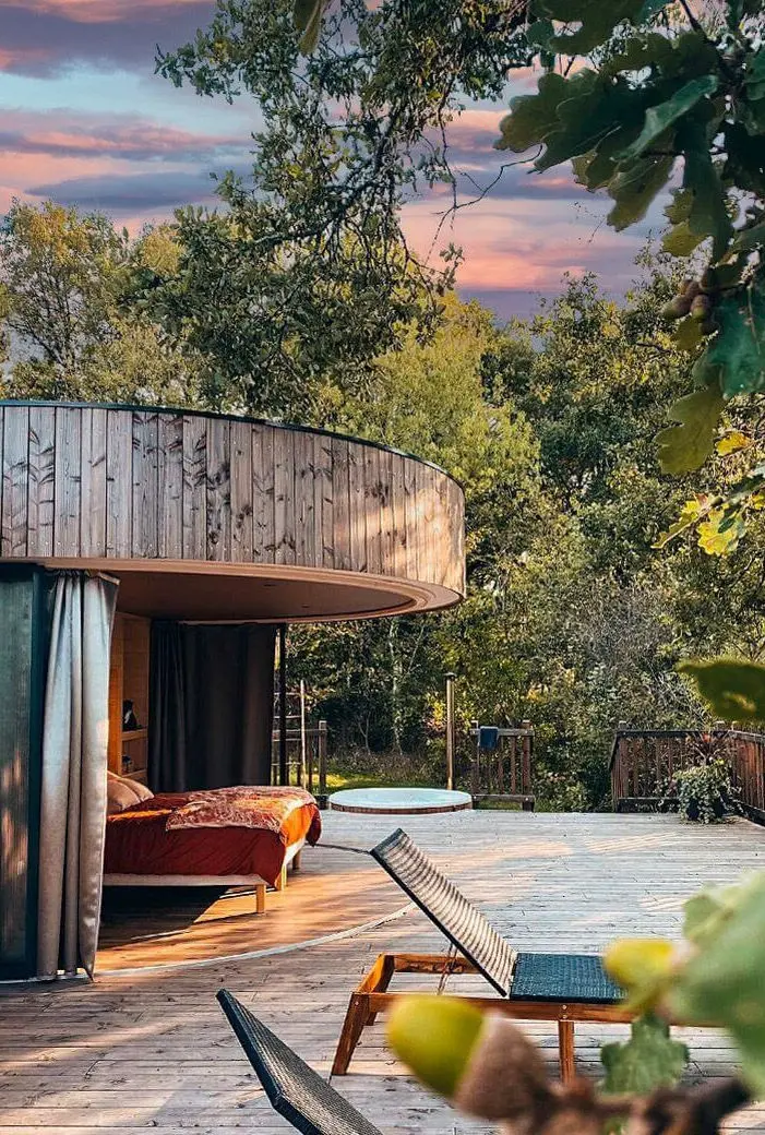 Les 2 Cabanes, cabane sur pilotis à Labastide-Gabausse
