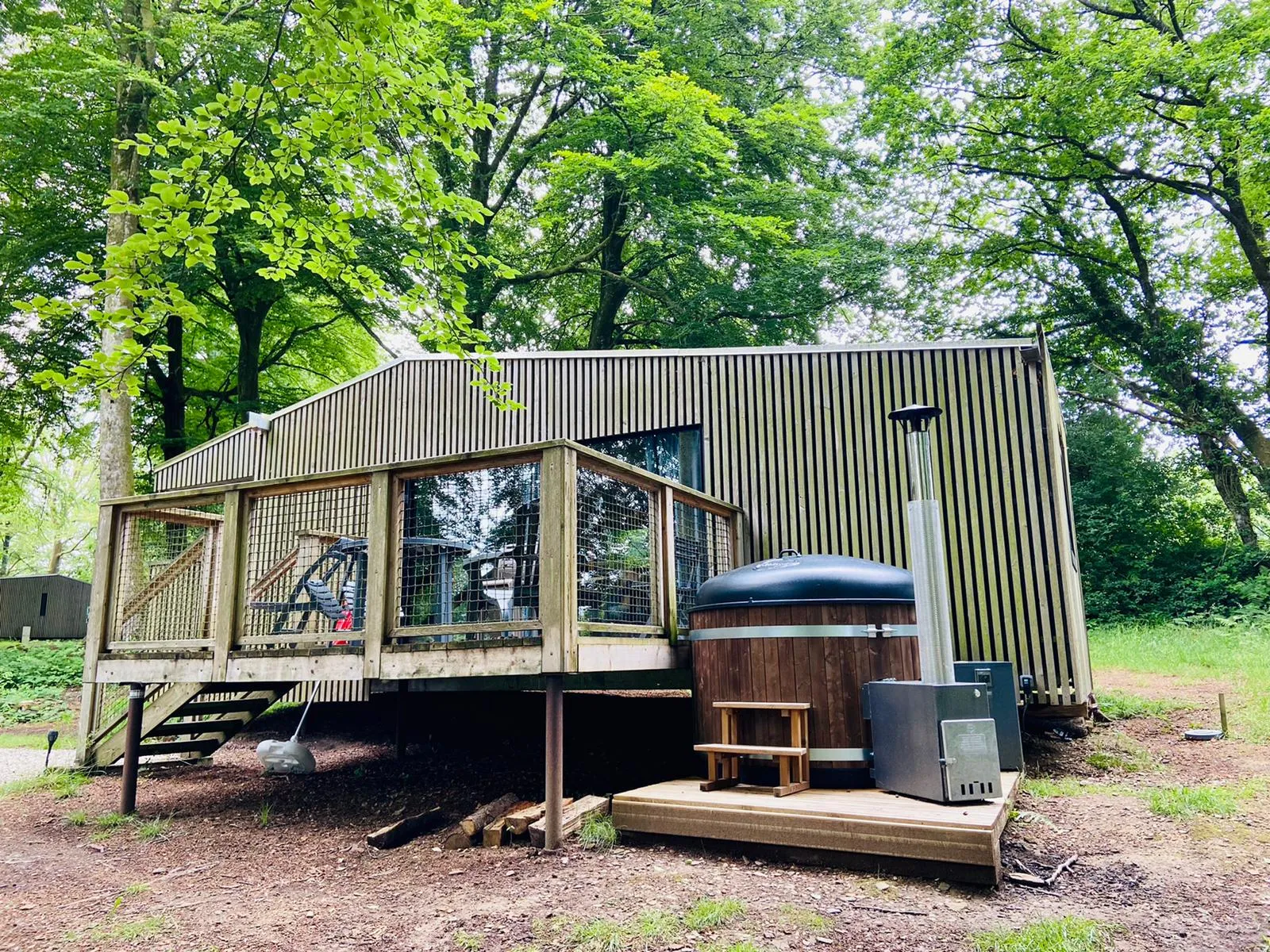 Lodge Bain Nordique n°1, cabane au sol à Noues de Sienne