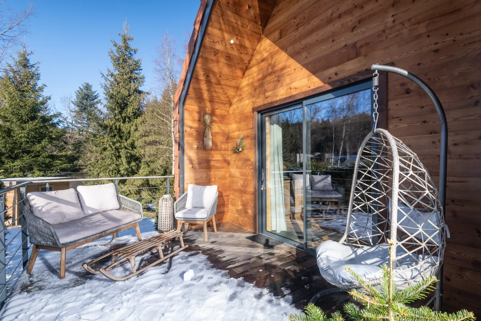 Lodge de Nono, cabane au sol à Barbey-Seroux