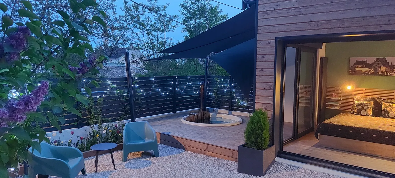 Jardin des Écureuils, cabane au sol à Dijon