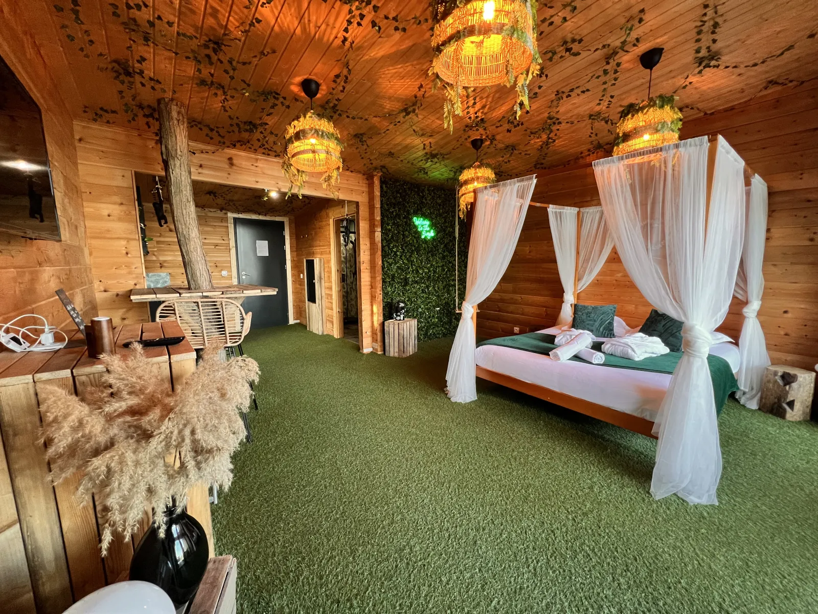 Lodge Jungle, cabane au sol à Wambrechies